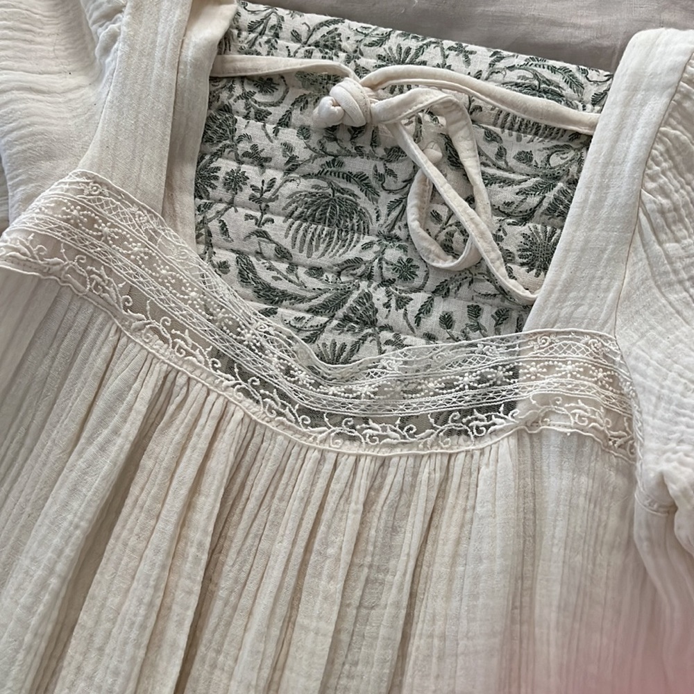 Vintage Nightgown - Picture 2 of 2
